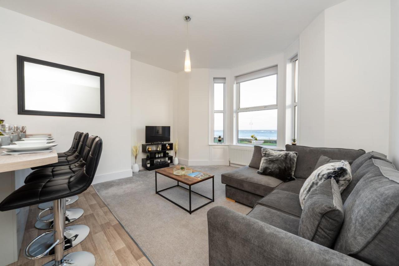 Sea Views Stunning 2 Bedroom Apartment # Лоустофт Экстерьер фото